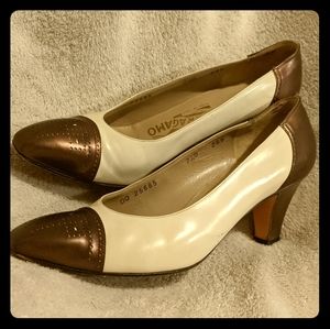7.5 B Salvatore Ferogamo Oxford kitten pumps